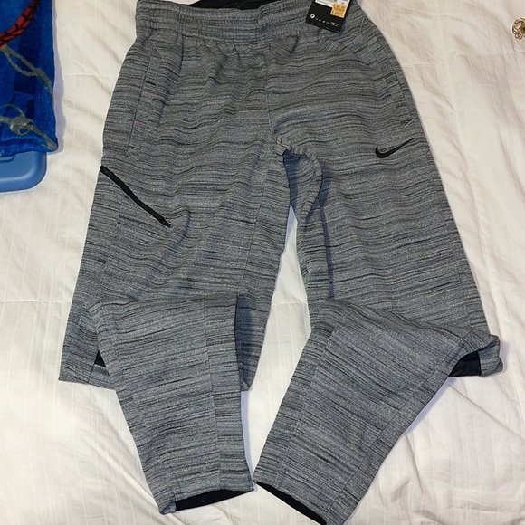 NIKE THERMA DRI-FIT. SUIT JACKET & PANTS NEW WITH TAGS. MENS SZ small - Picture 4 of 13